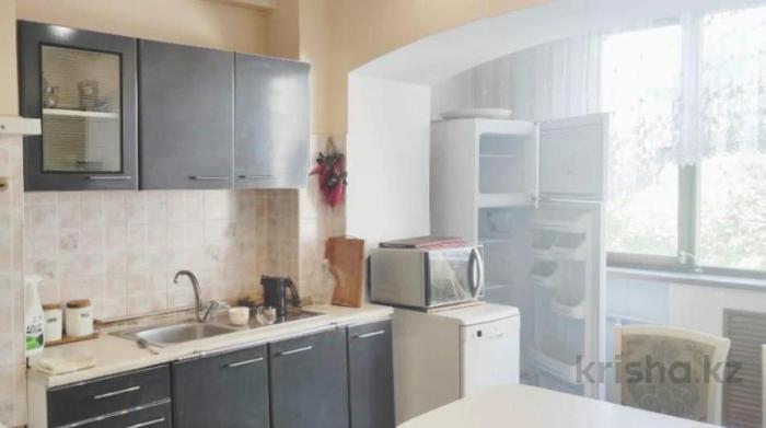 Продажа: 4 комнатная квартира, мкр №11 37 — Алтынсарина - купить квартиру на Nedvizhimostpro.kz