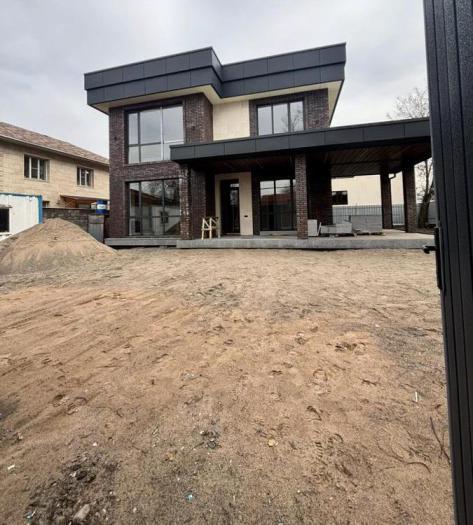 Продам:  Дом, Латифа Хамиди 52 — Райыбек Батыра - купить дом на Nedvizhimostpro.kz