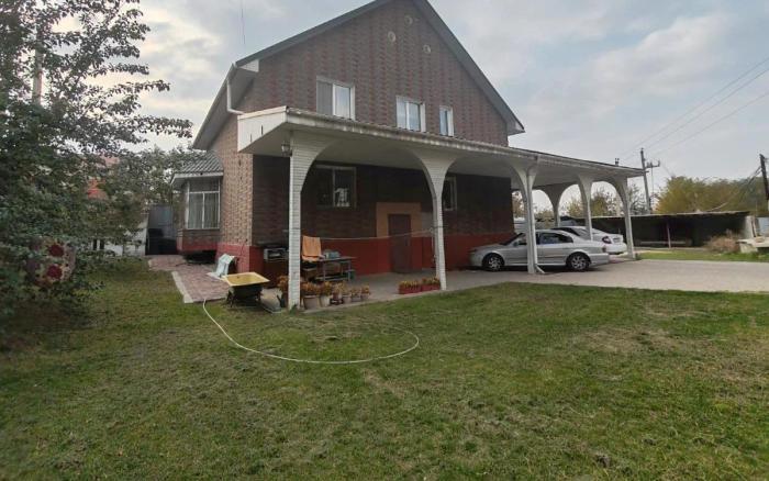 Продам:  Дом, мкр Карагайлы, Надырова 32 — Ахметовой - купить дом на Nedvizhimostpro.kz