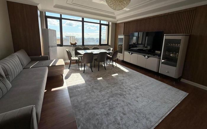 Продажа: 5 комнатная квартира, Кошкарбаева 2 — Магнум - купить квартиру на Nedvizhimostpro.kz