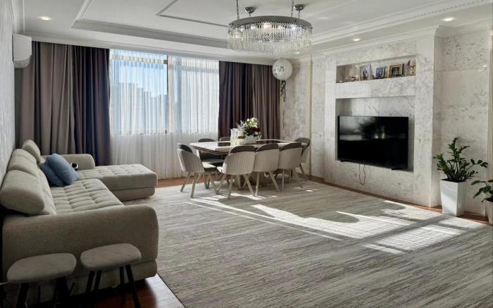 Продам: 4 комнатная квартира, Кошкарбаева 8 - купить квартиру на Nedvizhimostpro.kz