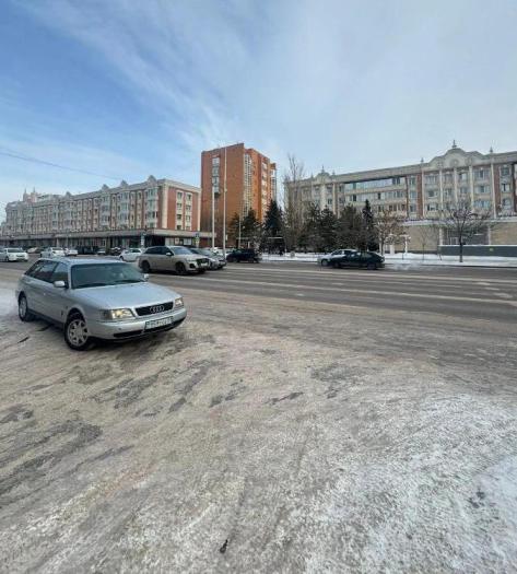 Продаю офис в районе (Сарыаркинcкий):  Офис, Республики 8 - купить офис на Nedvizhimostpro.kz