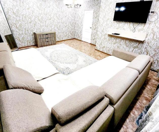 Сдается в аренду посуточно: 3 комнатная квартира, мкр Кадыра Мырза-Али 3 — Сырым датого с Масковской - снять квартиру на Nedvizhimostpro.kz