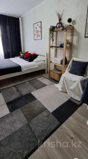 Сдается в аренду посуточно: 1 комнатная квартира, Михаэлиса 4/1 — Магазин Гаризонт - снять квартиру на Nedvizhimostpro.kz