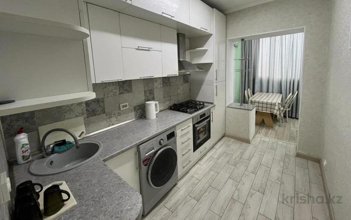 Сдается в аренду посуточно: 3 комнатная квартира, 1 мая 35 — Клиника Даумед,Роща,Радуга,Тойхана 2030 - снять квартиру на Nedvizhimostpro.kz