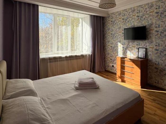 Сдается в аренду посуточно: 4 комнатная квартира посуточно, Мичурина 21/1 - снять квартиру на Nedvizhimostpro.kz