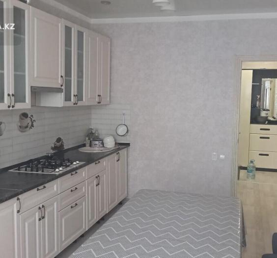 Продаю: 2 комнатная квартира, мкр 4, 33 Дом  - Карсити - купить квартиру на Nedvizhimostpro.kz