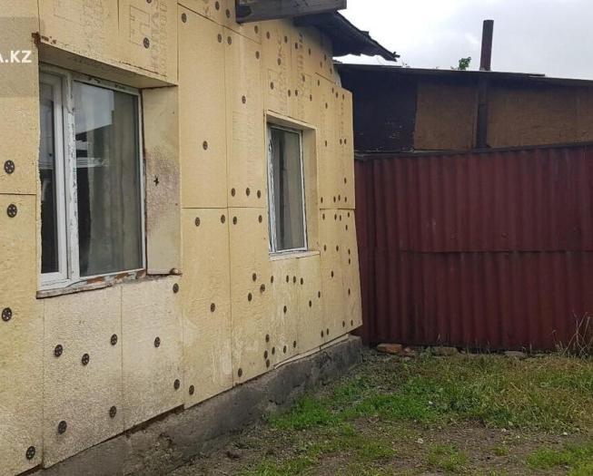 Продам дом в районе ( Алмагуль шағын ауданында):  Дом, Байгазиева  2 - купить дом на Nedvizhimostpro.kz