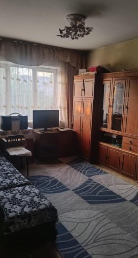 Продается квартиру в районе ( Аксай-5 шағын ауданында): 3 комнатная квартира, мкр Аксай-1, 16 - купить квартиру на Nedvizhimostpro.kz