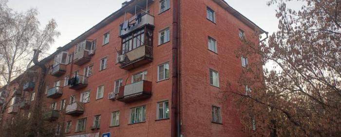 Продается: 4 комнатная квартира, Назарбаев  12/1 - купить квартиру на Nedvizhimostpro.kz