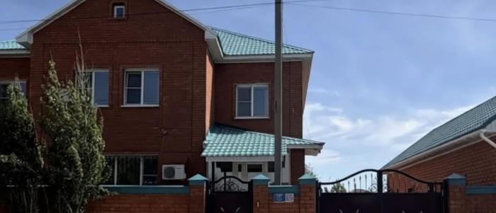 Продам:  Дом, жилой массив Кирпичный, Устирт 1 - Напротив находится теннисный корт - купить дом на Nedvizhimostpro.kz