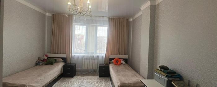 Продается: 3 комнатная квартира, Алихана Бокейханова р-н, Голубые пруды 5/5 - купить квартиру на Nedvizhimostpro.kz