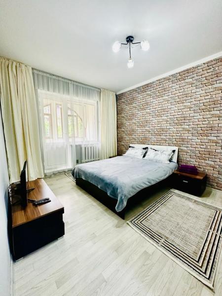 Сдается в аренду квартиру посуточно в районе ( Алгабас шағын ауданында): 1 комнатная квартира посуточно в мкр. Мамыр-1, 10 - снять квартиру на Nedvizhimostpro.kz