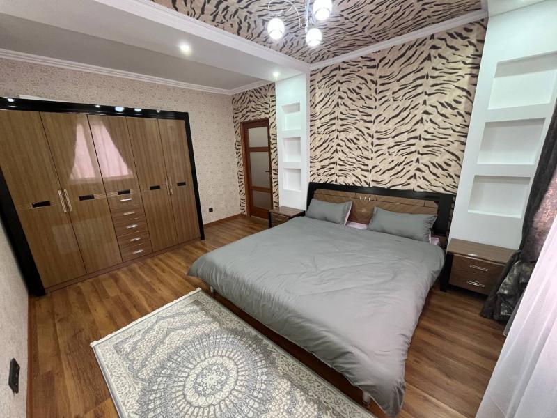 Сдается в аренду посуточно: 2 комнатная квартира посуточно на Жарбосынова 71 - снять квартиру на Nedvizhimostpro.kz